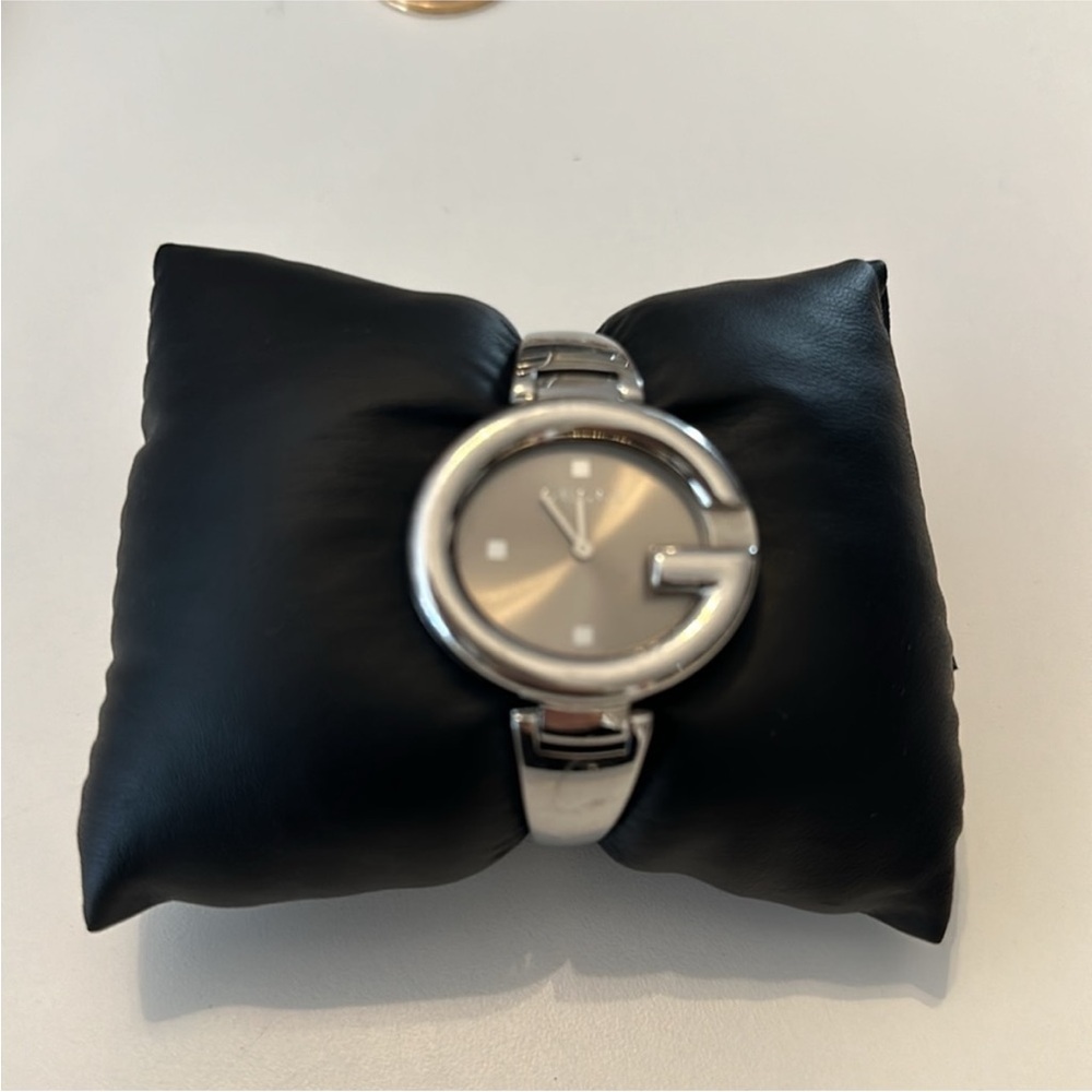 Gucci Watch - Picture 1 of 6